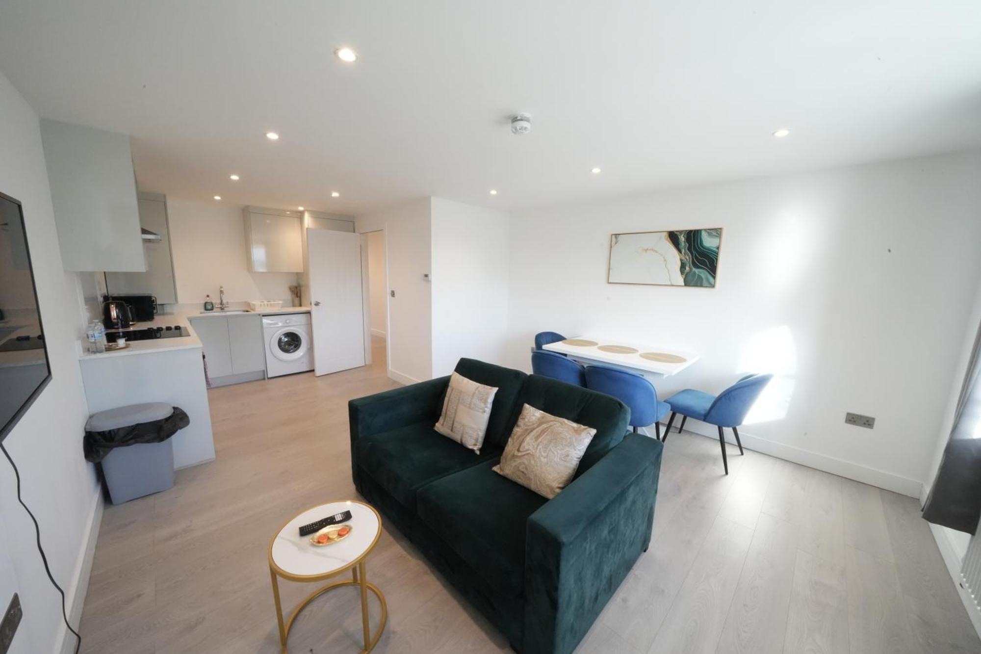 Appartamento 10 Min Drive To Airport - Free Parking - 15 Min Bus Ride - Ev Charge Available Stanwell