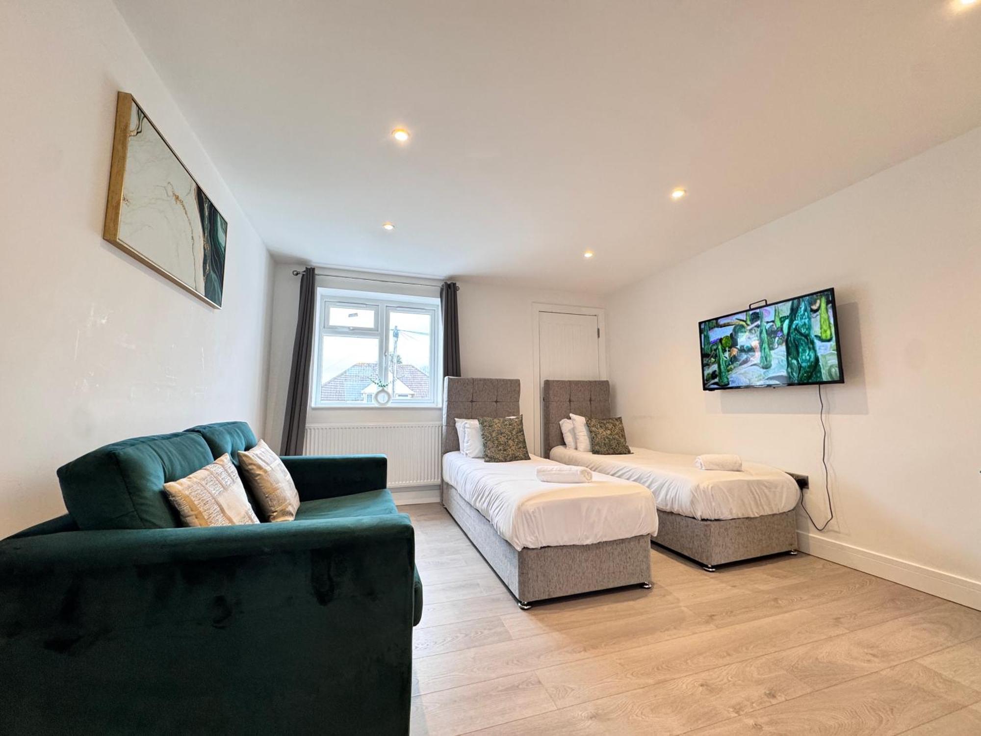 Appartamento 10 Min Drive To Airport - Free Parking - 15 Min Bus Ride - Ev Charge Available Stanwell